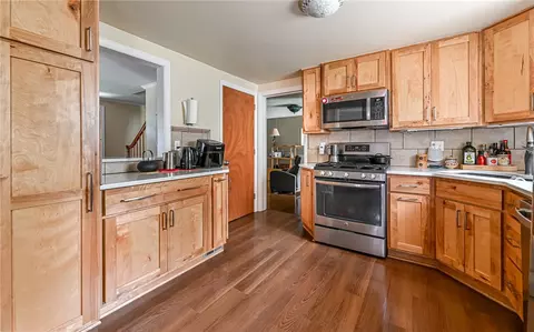 Kitchen - 203 Siebert Rd, Pittsburgh, PA 15237 photo 1 of 4