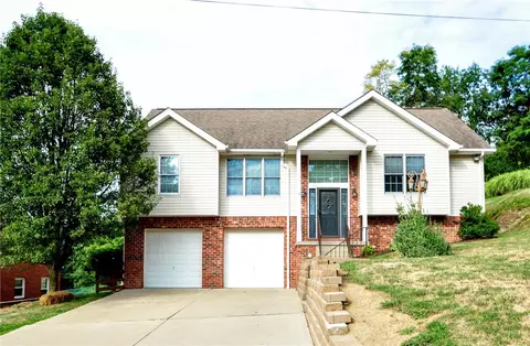 180 Thorne Dr, Washington, PA 15301