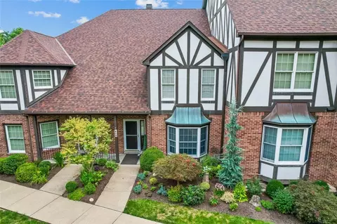 608 Kingsberry Cir, Pittsburgh, PA 15234