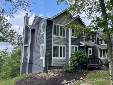 1810 Eagles Ridge Ct, Hidden Valley, PA 15502