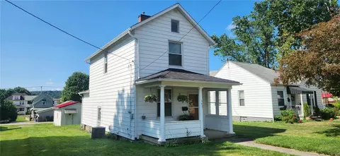 405 Hazel Ave, Ellwood City, PA 16117