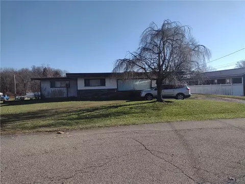 2612 Buchanan St, Natrona Heights, PA 15065