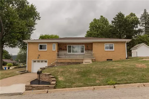 2523 Carl Ave, New Kensington, PA 15068