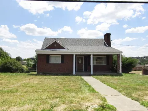529 Mcgovern Rd, Houston, PA 15342