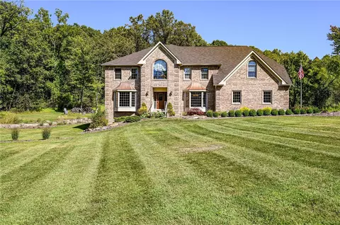 3921 Bridgewood Cir, Murrysville, PA 15668