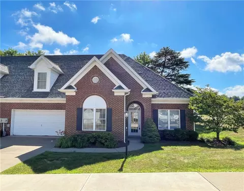 124 Patton Dr, Aliquippa, PA 15001