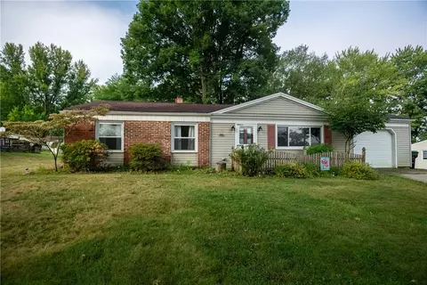 1499 Wakefield Dr, Hermitage, PA 16148