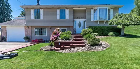 1701 20th Ave, Beaver Falls, PA 15010