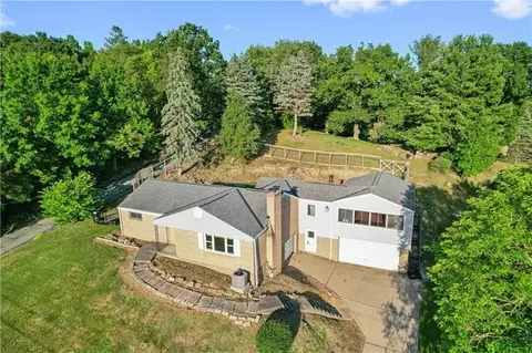 618 Whistler Dr, Rochester, PA 15074
