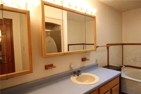 147 Scott Rd, Eighty Four, PA 15330 photo 17