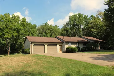 147 Scott Rd, Eighty Four, PA 15330