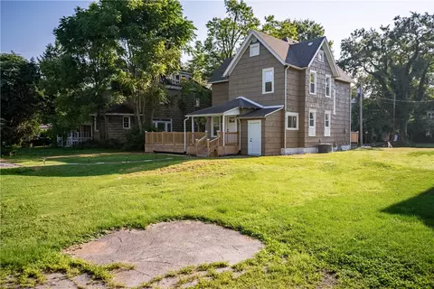 1417 Hall Ave, Sharon, PA 16146