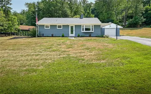 2488 Victoria Dr, Allison Park, PA 15101