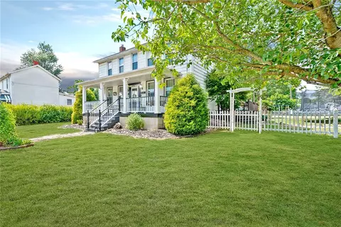 111 Mount Pleasant Rd, Scottdale, PA 15683