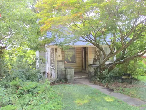 68 Beaver St, Leetsdale, PA 15146