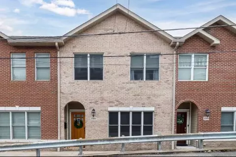 2351 Holt St, Pittsburgh, PA 15203