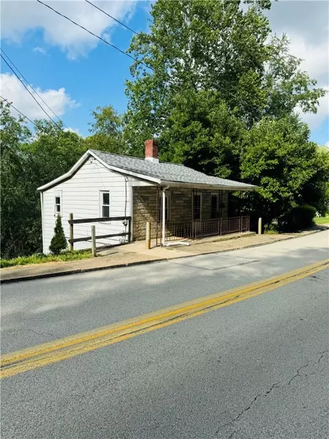 127 Main St, Bentleyville, PA 15314