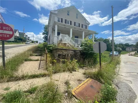 400 9th St, Monessen, PA 15062