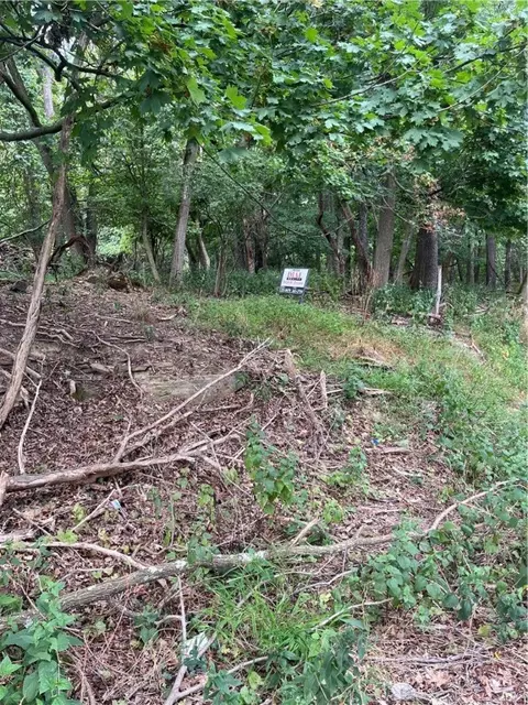 lot Apt 4 Elm St, Washington, PA 15301