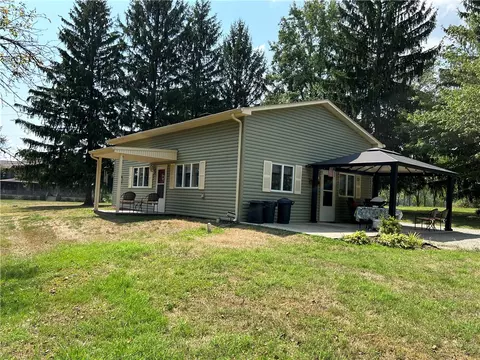 240 Martin Rd, Scottdale, PA 15683