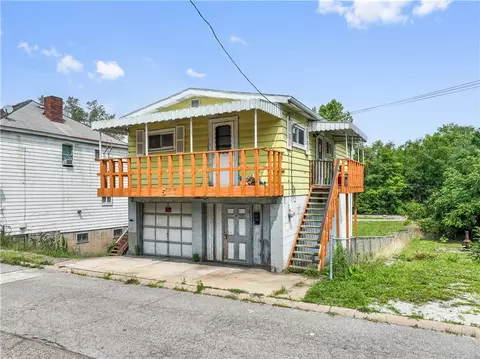 551 Center St, Carnegie, PA 15106