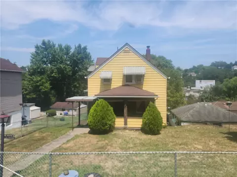 2631 Cromwell St, Grapeville, PA 15634