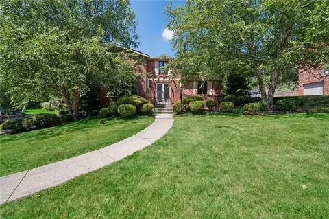 345 Oaklawn Dr, Pittsburgh, PA 15241