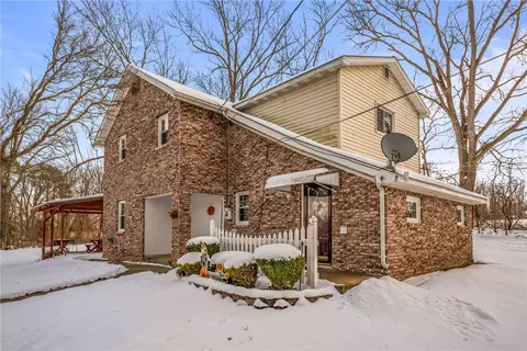 220 Hoover Rd, New Castle, PA 16101