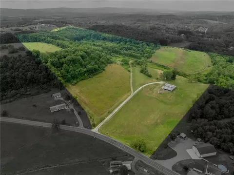 911 Pittsburgh St, Derry, PA 15627