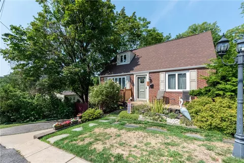 129 Glenburn Dr, Pittsburgh, PA 15236