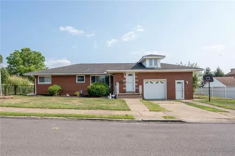 611 Lehmer St, Latrobe, PA 15650