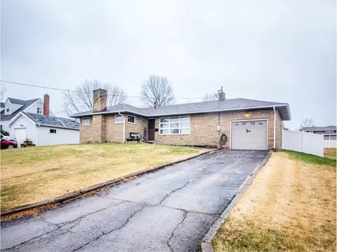 121 Woodland Ave, Masontown, PA 15461
