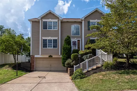 1207 Balsam Dr, Imperial, PA 15126