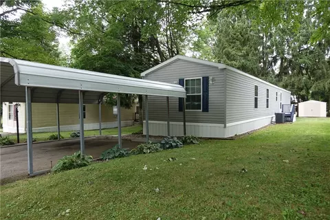 229 Baxter Ln, Butler, PA 16001