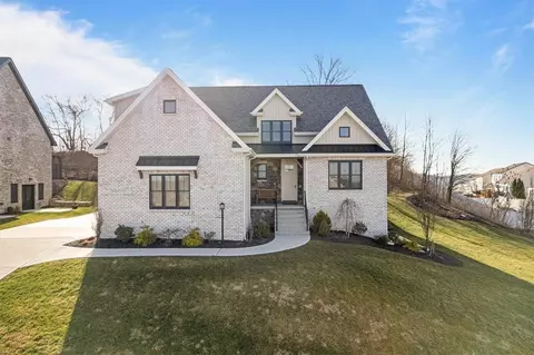 1018 Belvedere Ct, Canonsburg, PA 15317