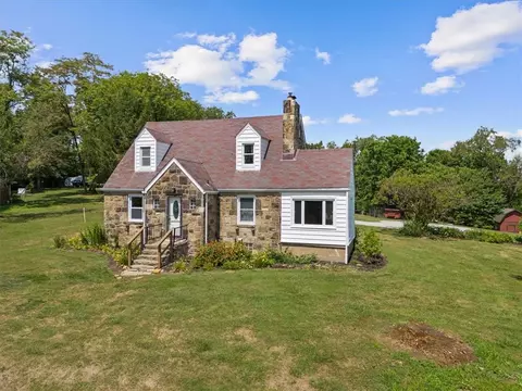 230 April Ct, Irwin, PA 15642