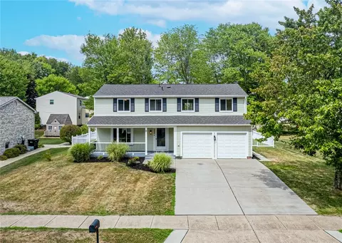 203 Lochinver Dr, Coraopolis, PA 15108