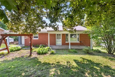 125 1st Ave, Midland, PA 15059
