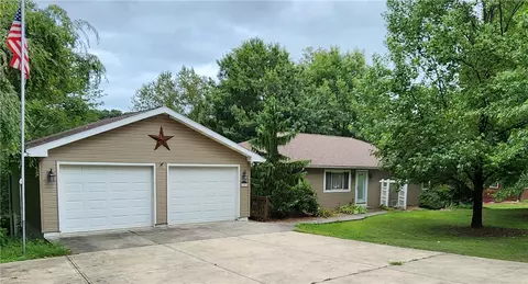 343 Adelaide Rd, Connellsville, PA 15425