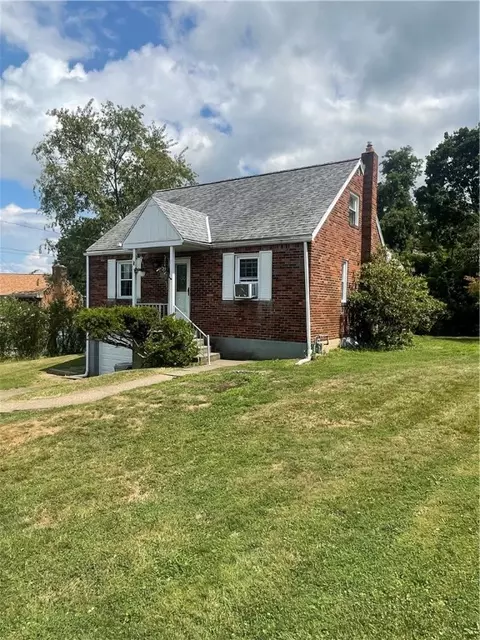 111 Ida Dr, Glenshaw, PA 15116