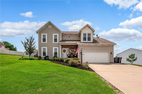 110 Dana Dr, Monaca, PA 15061