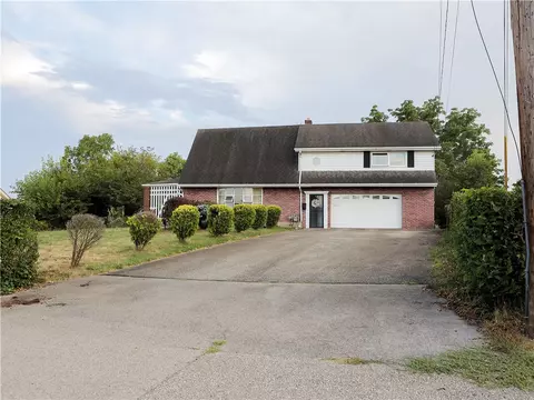 1122 Highview Dr, Dravosburg, PA 15034