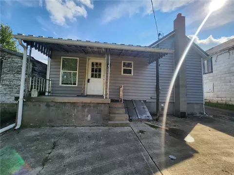 714 12 Hawthorne St, Vandergrift, PA 15690