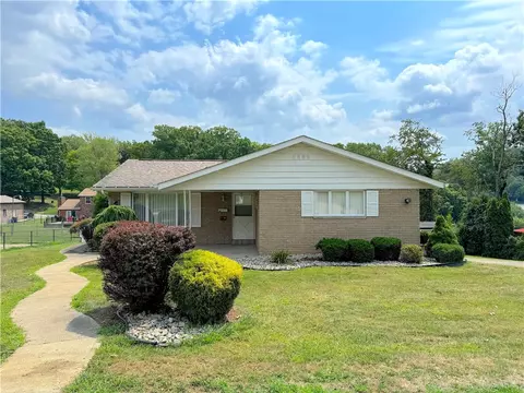 20 Delrose Dr, Monessen, PA 15062