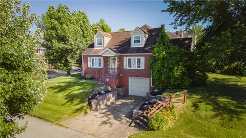 921 Athalia Ave, Monessen, PA 15062