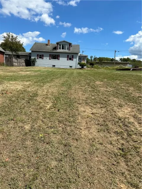 519 Beachley St, Meyersdale, PA 15552