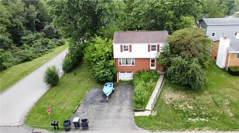 24 Rolling Rd, Cranberry Township, PA 16066