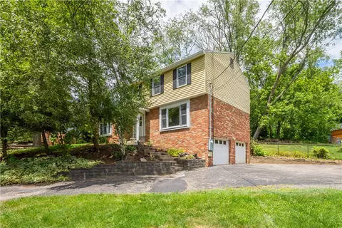 2266 Morrow Rd, Pittsburgh, PA 15241