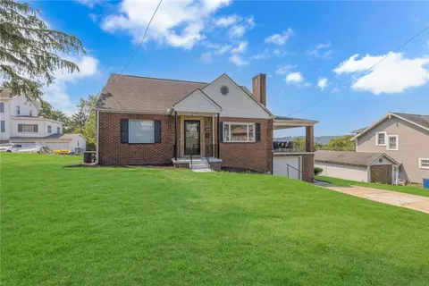 3806 Sunflower Rd, New Brighton, PA 15066