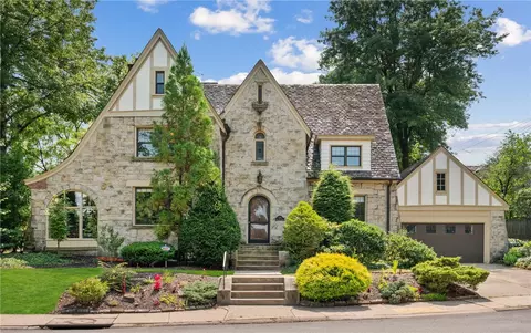 500 Glen Arden Dr, Pittsburgh, PA 15208